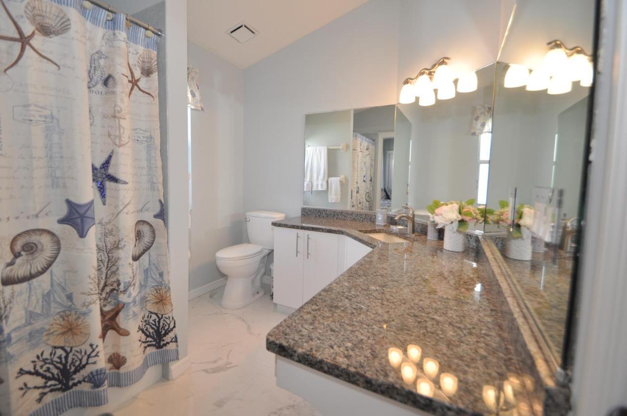 Sunset Bay Beautiful Pool Home - Bring Your Boat Or Jet Ski - Canal With Dock- Sleeps 10 - 4 Bd Palm Coast Bagian luar foto