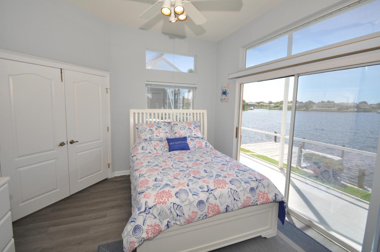 Sunset Bay Beautiful Pool Home - Bring Your Boat Or Jet Ski - Canal With Dock- Sleeps 10 - 4 Bd Palm Coast Bagian luar foto